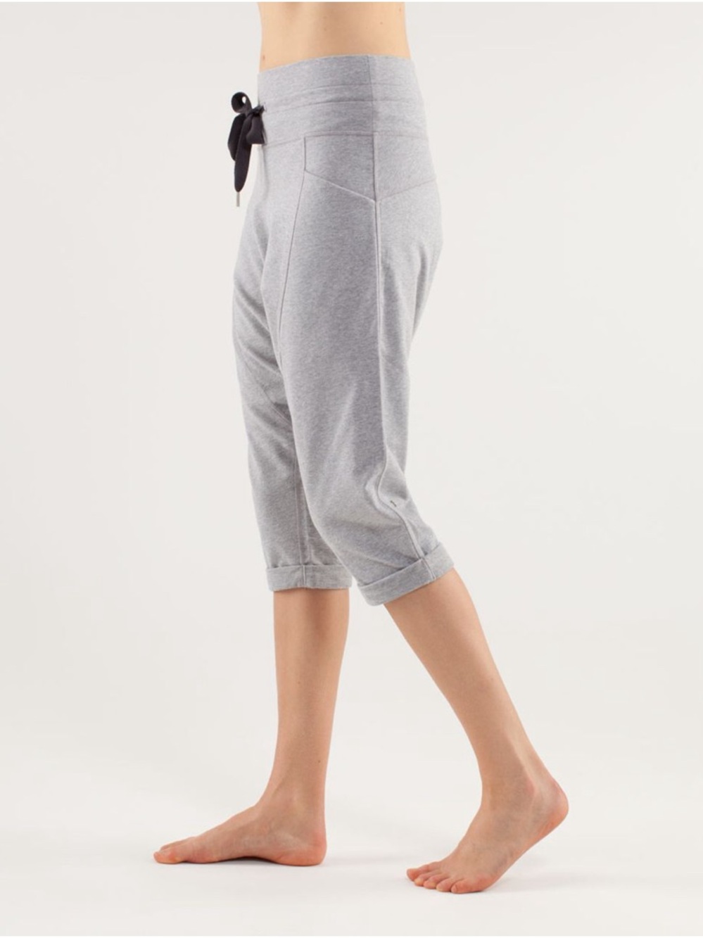 Lululemon Liberty Crop Heathered Fossil Gray Drawstring Jogger Capris - Picture 6 of 16